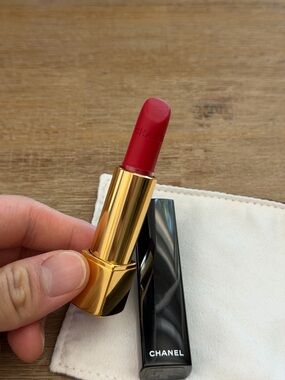 CHANEL Rouge Allure Velvet 337 La flamboyant